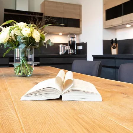 Sohn Deck10 Apartment